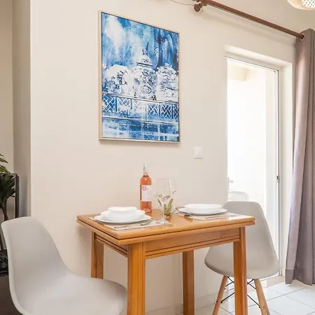 Ammoutsiani Cozy 1 By 8essentially *