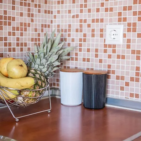 Ammoutsiani Cozy 1 By 8essentially