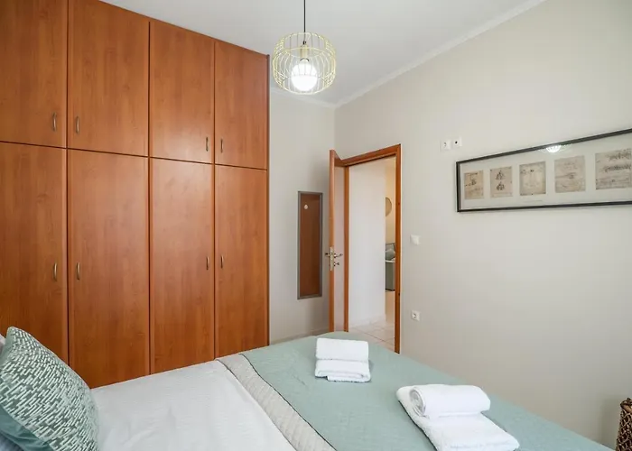 Ammoutsiani Cozy 1 By 8essentially Apartment