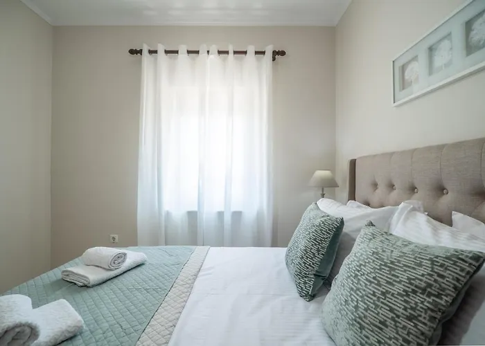 Ammoutsiani Cozy 1 By 8essentially Apartment *