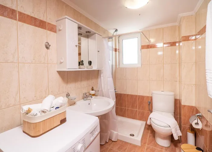 Ammoutsiani Cozy 1 By 8essentially *